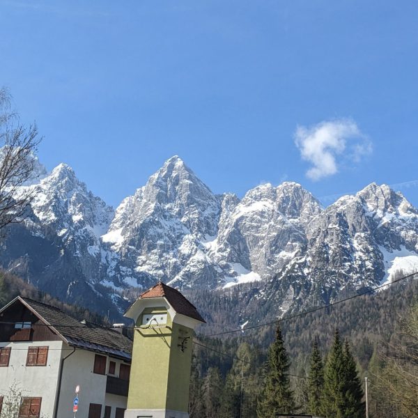 Uitzicht op de Triglav vanuit Gozd Martuljek